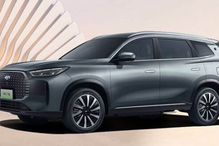 این SUV چینی با یک باک بنزین ۲ هزار کیلومتر طی می‌کند!