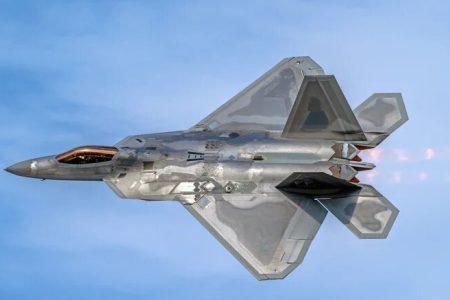 چرا صادرات جنگنده F-22 رپتور ممنوع است؟