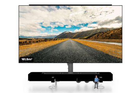 این نمایشگر عظیم 4K از خانه‌ها بزرگ‌تر است و نرخ نوسازی ۳۸۴۰ هرتز دارد!